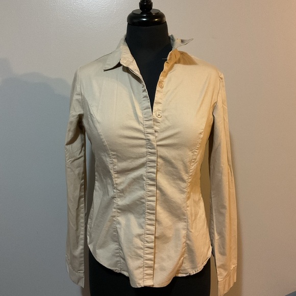 Papaya Cream Long Sleeve Fitted Button Down Shirt - Picture 1 of 3